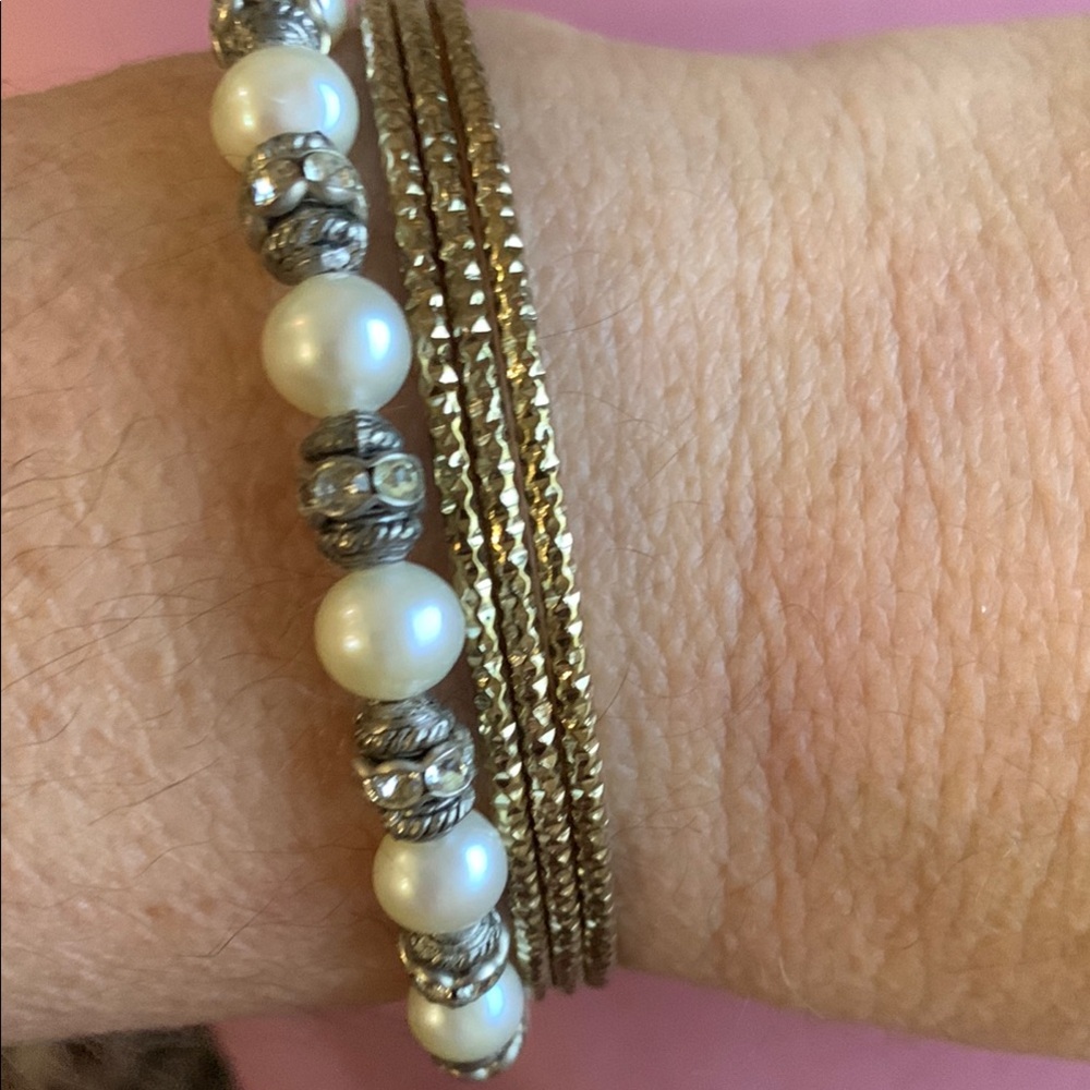 White and Gold Pearl Bead Bracelet Set